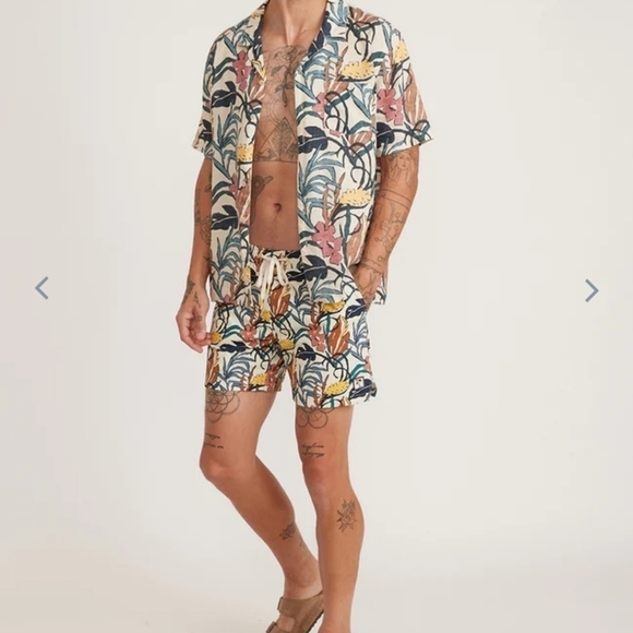 Marine layer Swim Trunk in Natural Floral Print - Picture 4 of 7